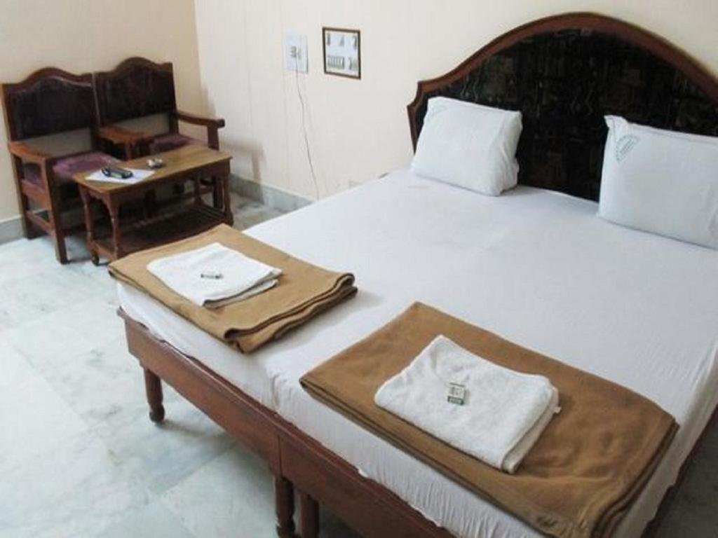 بهادراتشالام Hotel Geethanjali Residency المظهر الخارجي الصورة