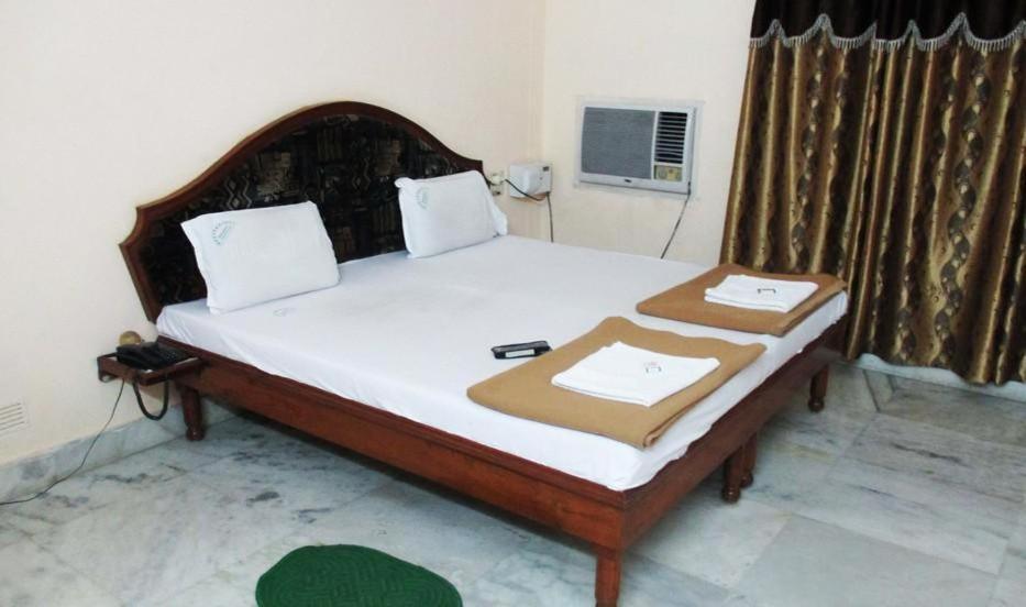 بهادراتشالام Hotel Geethanjali Residency المظهر الخارجي الصورة