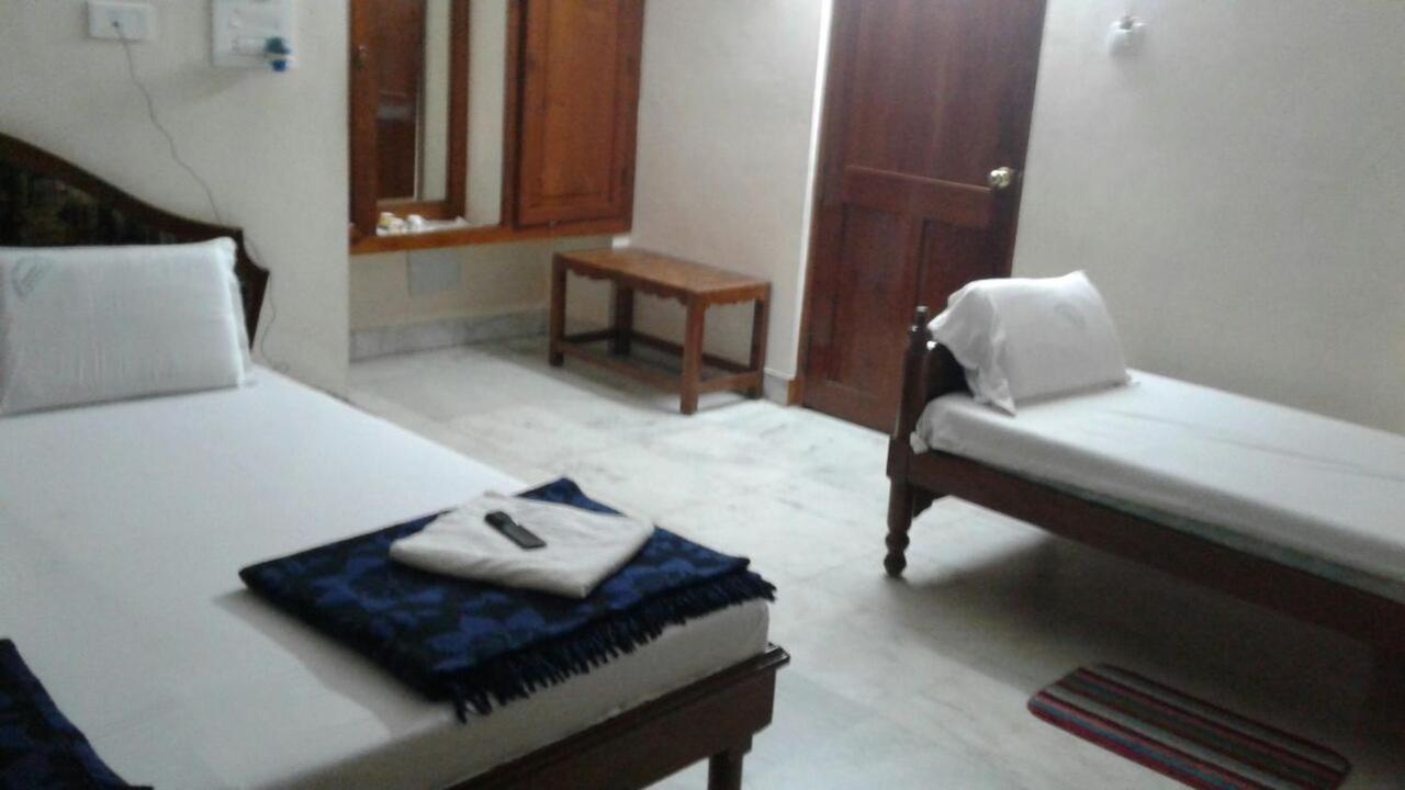 بهادراتشالام Hotel Geethanjali Residency المظهر الخارجي الصورة