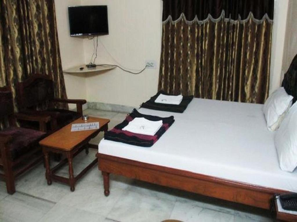 بهادراتشالام Hotel Geethanjali Residency المظهر الخارجي الصورة