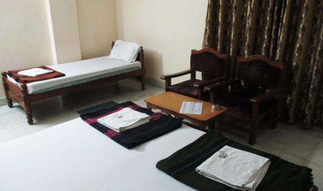 بهادراتشالام Hotel Geethanjali Residency المظهر الخارجي الصورة